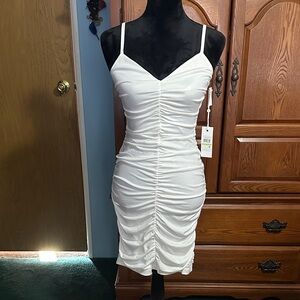 Elegant White Foul Knit Ruched Dress